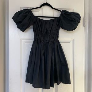 A&F Puff Sleeve Mini Dress 🖤